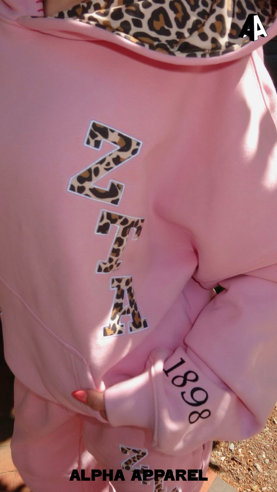 Standard Hooded Sweatshirt worn 121