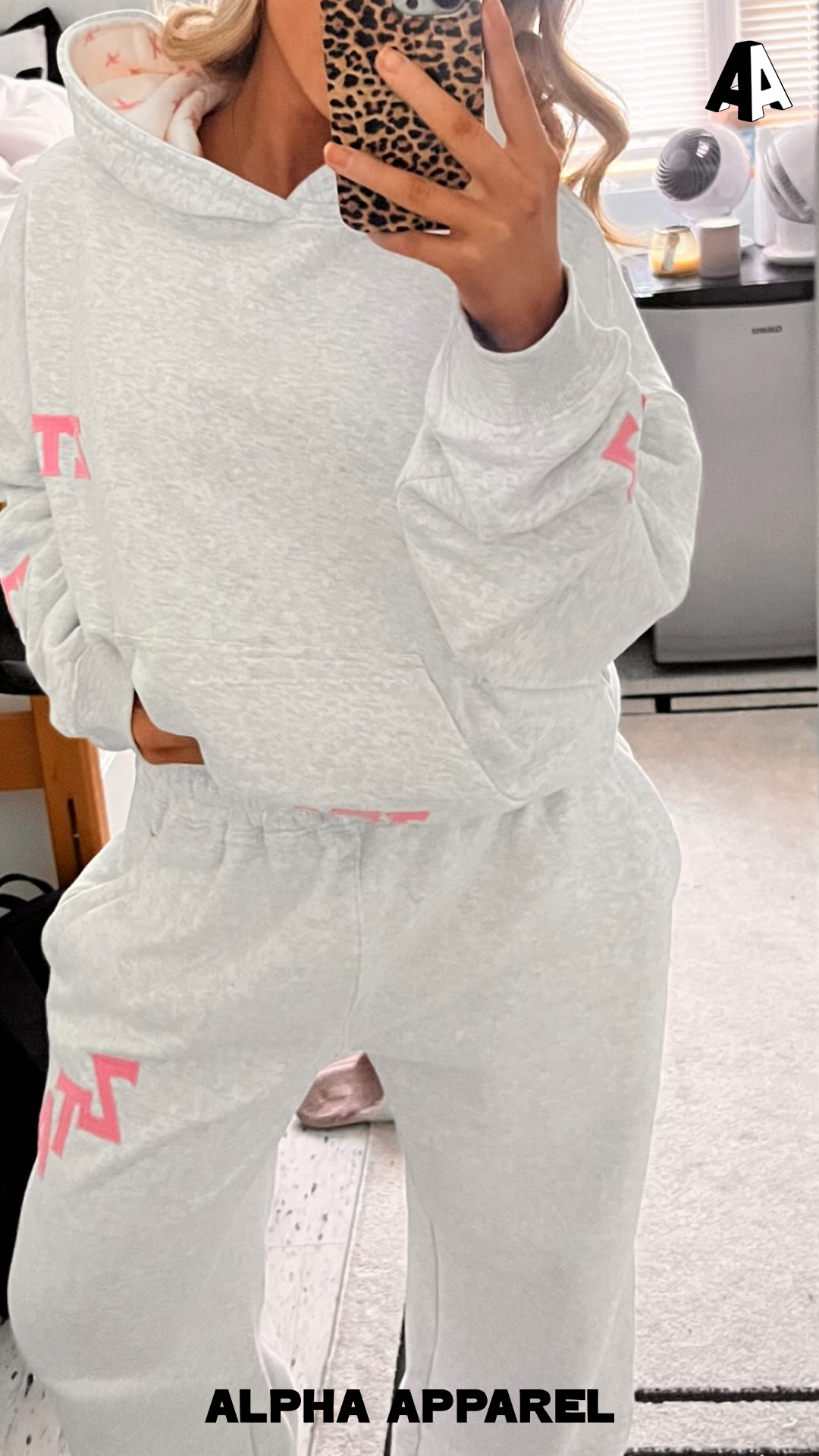 Standard Sweatpants worn 70