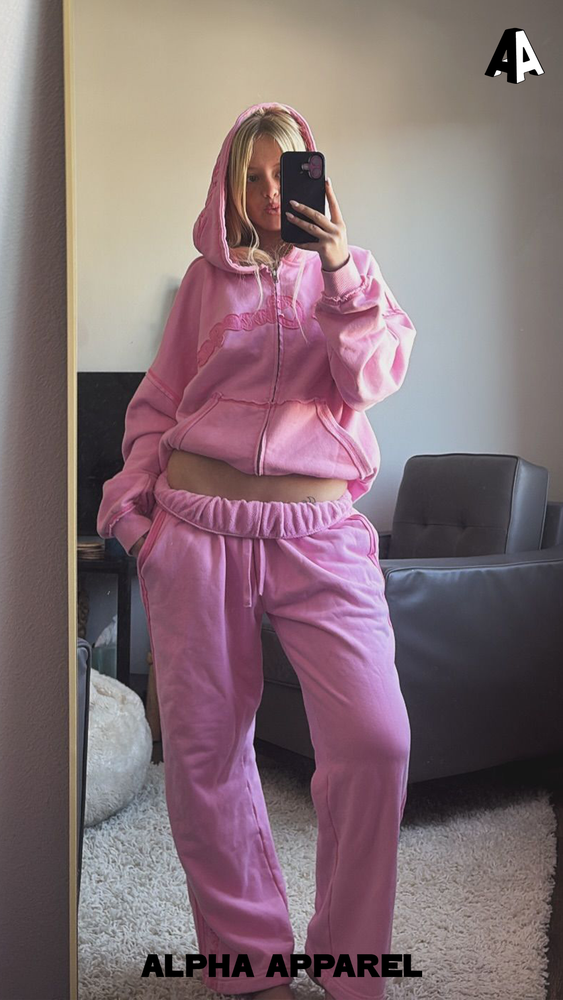 Zip-Up Sweatshirt worn 28