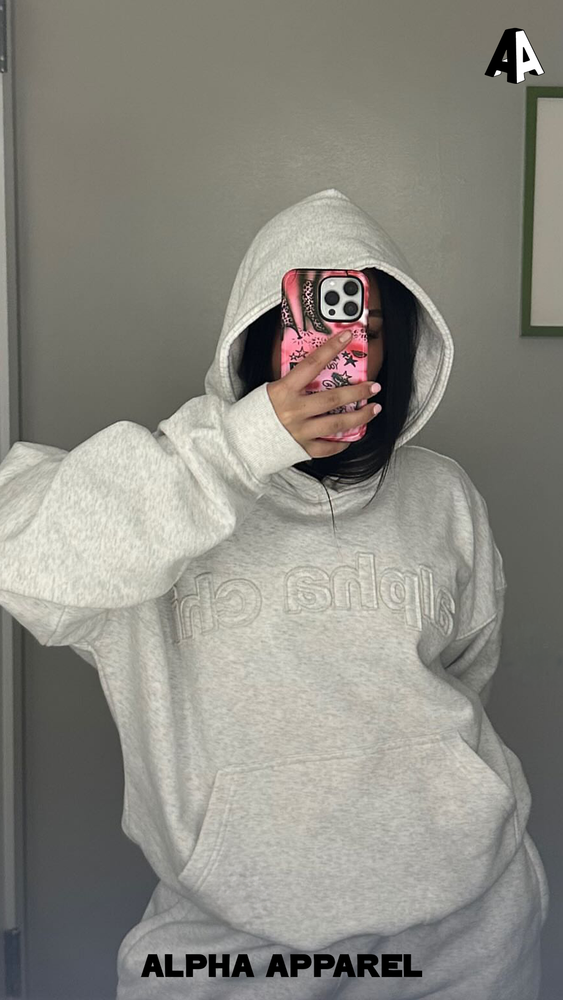 Standard Hooded Sweatshirt worn 80