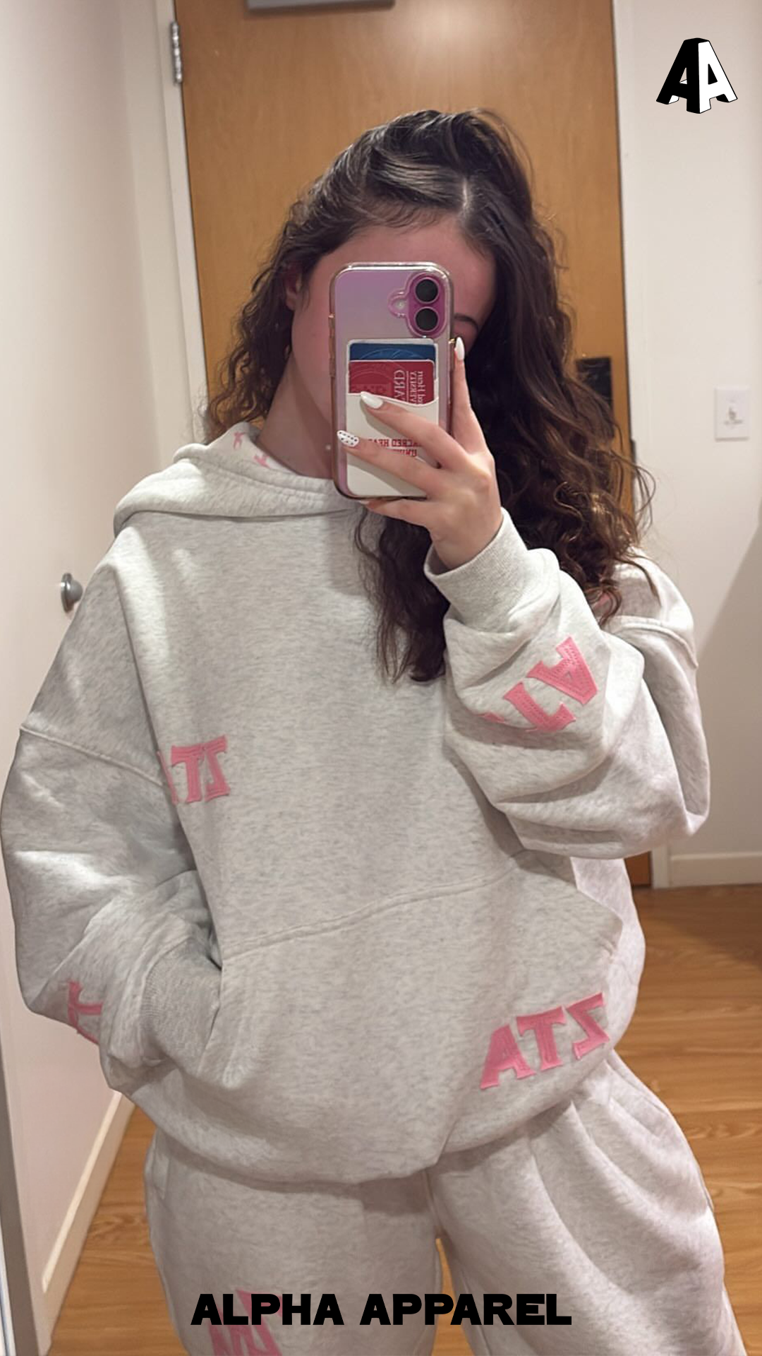 Standard Hooded Sweatshirt worn 132