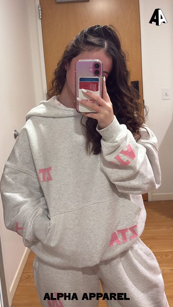 Standard Hooded Sweatshirt worn 132