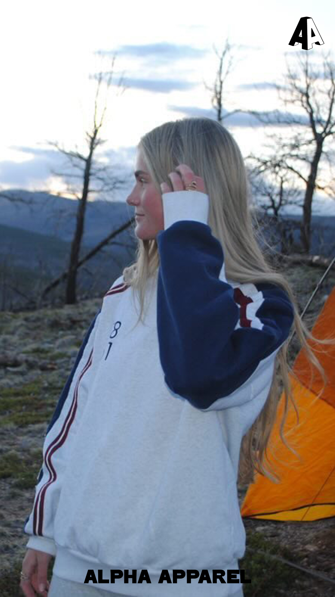Mockneck Sweatshirt worn 93