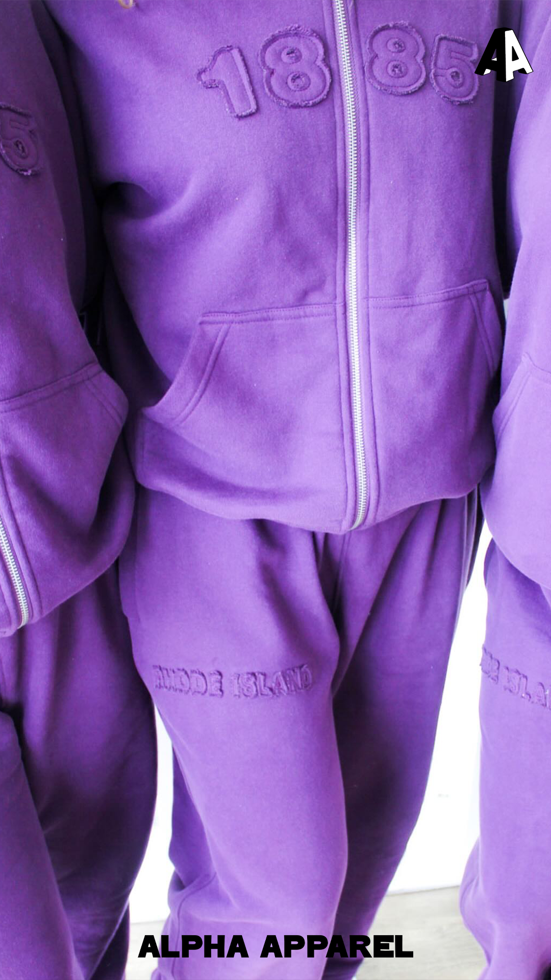 Zip-Up Sweatshirt worn 39