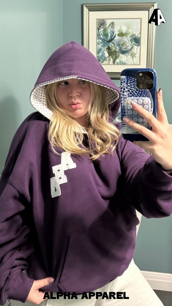 Standard Hooded Sweatshirt worn 148