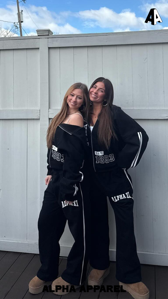 Zip-Up Sweatshirt worn 5