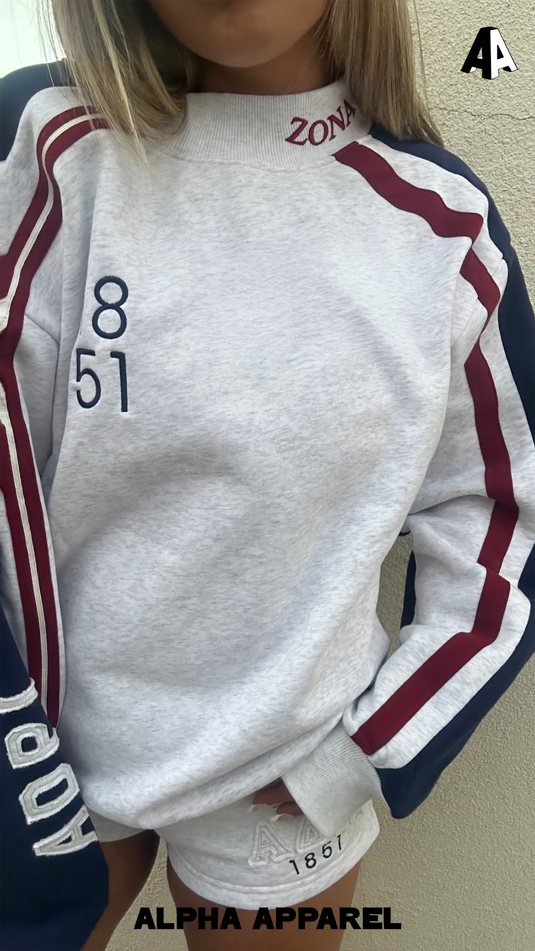 Mockneck Sweatshirt worn 58