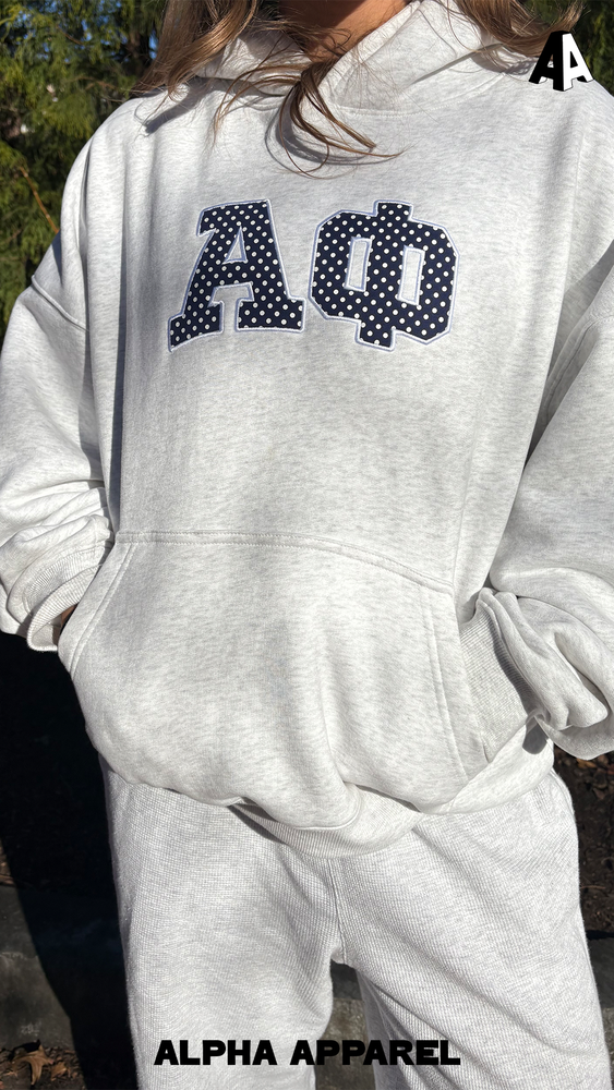 Standard Hooded Sweatshirt worn 84