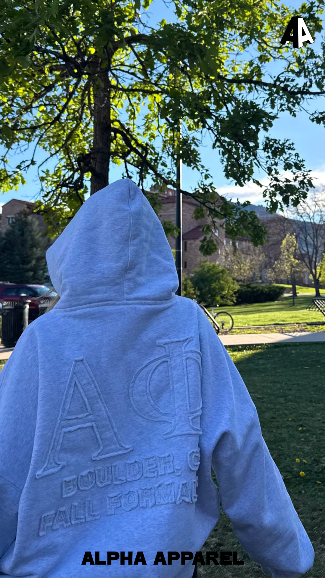 Standard Hooded Sweatshirt worn 207