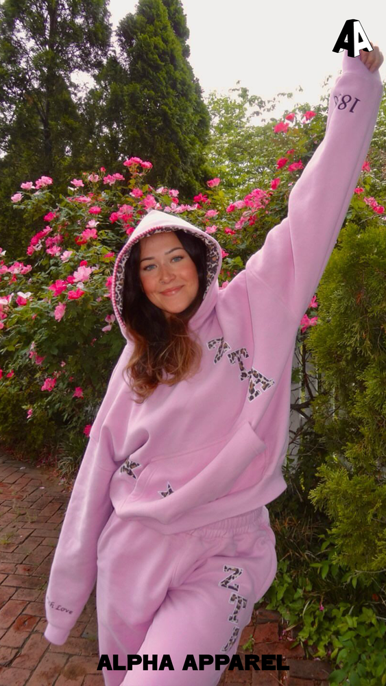 Standard Hooded Sweatshirt worn 186