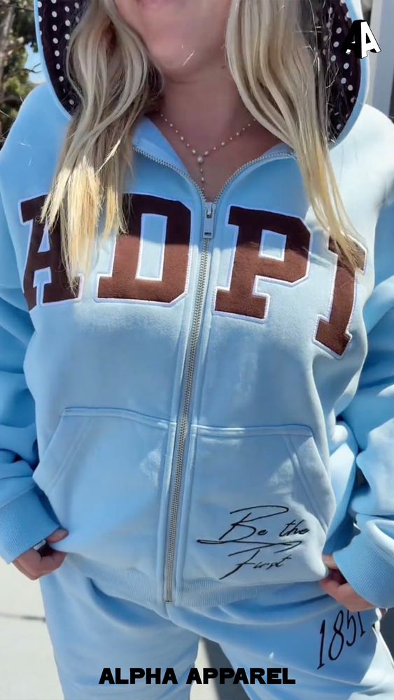 Zip-Up Sweatshirt worn 6