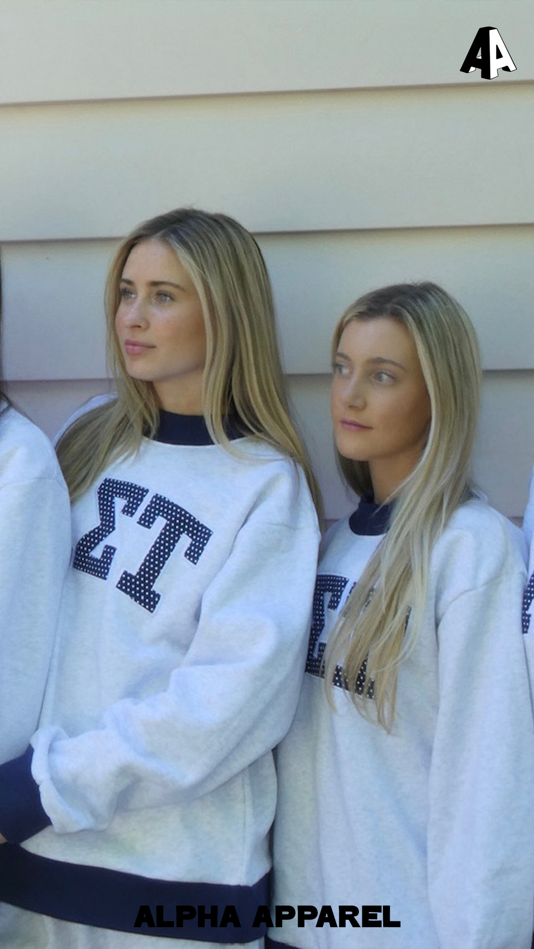Mockneck Sweatshirt worn 24