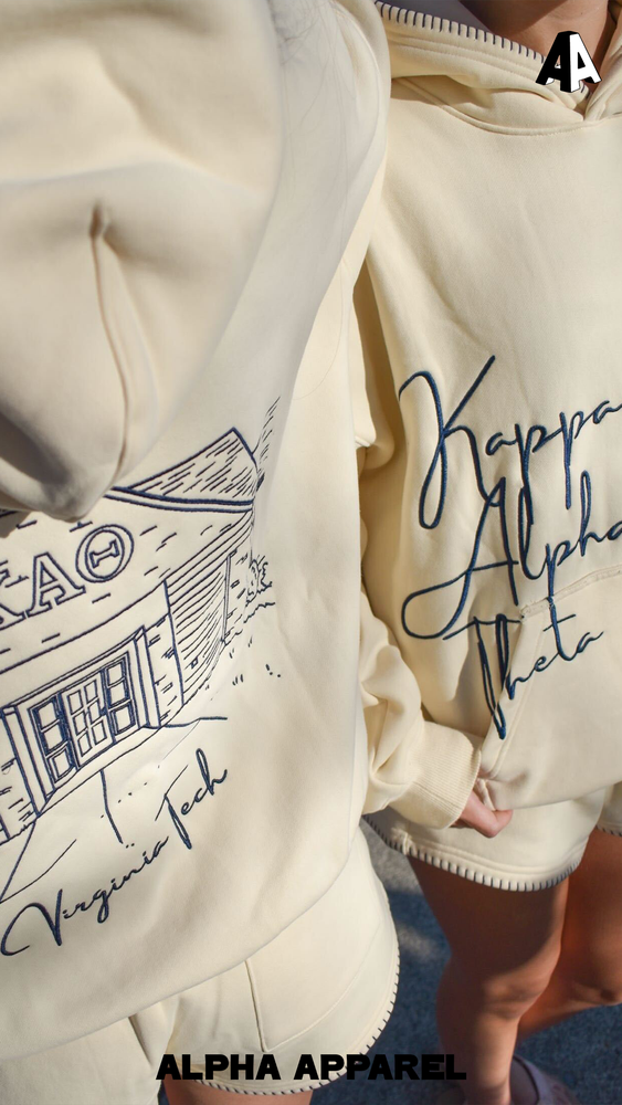 Standard Hooded Sweatshirt worn 104