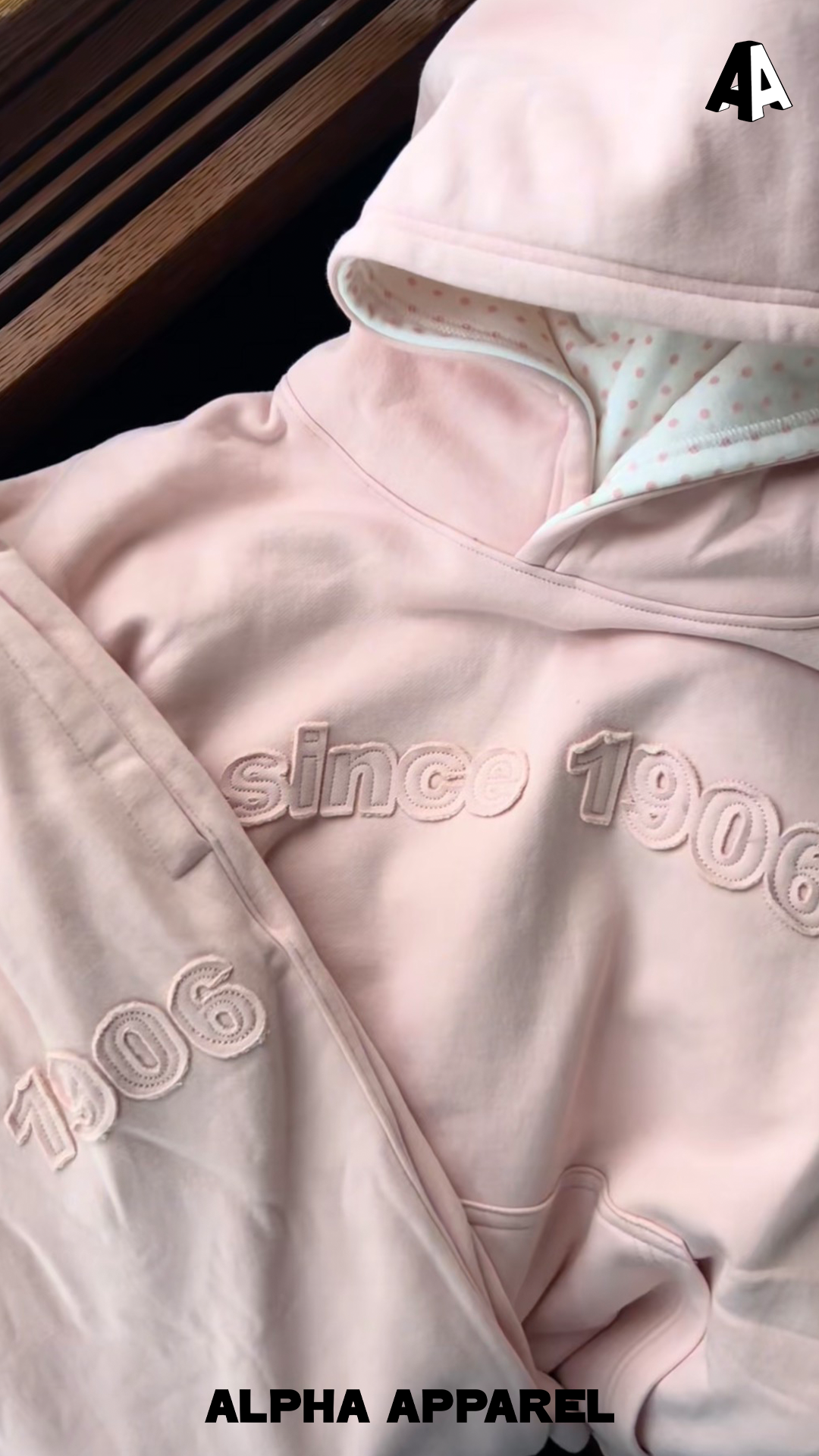 Standard Hooded Sweatshirt worn 85